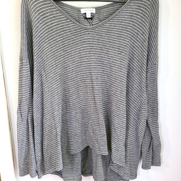 Eyeshadow Tops - Eyeshadow Sweater top